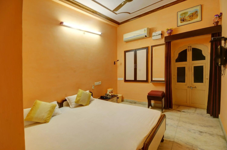 Hotel Jaisal Palace