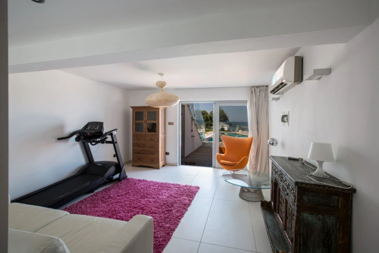 Villa Greko 605 Platinum