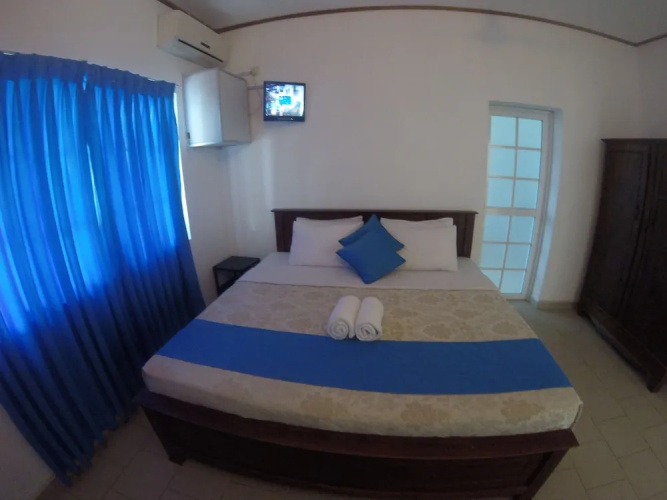 Negombo Blue Villa Hotel