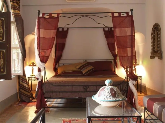 Standard Double Basement room with view
