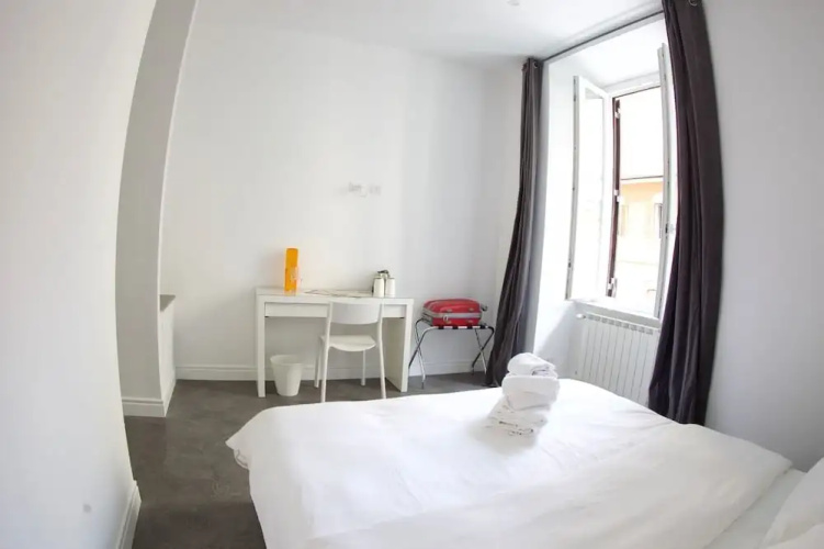 We Love Roma Guesthouse