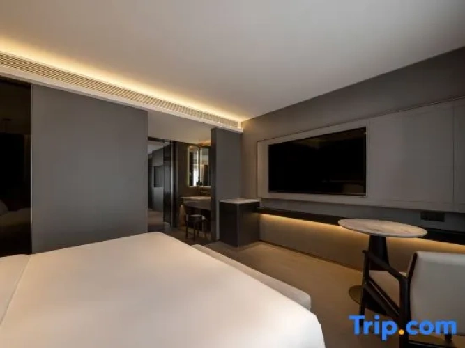 Premier Triple Suite