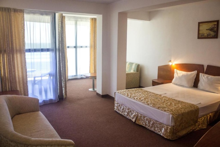Superior Double room with balcony and with sea view