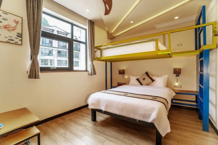Deluxe Family Suite