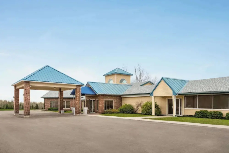 Holiday Inn Express Magnetic Hill
