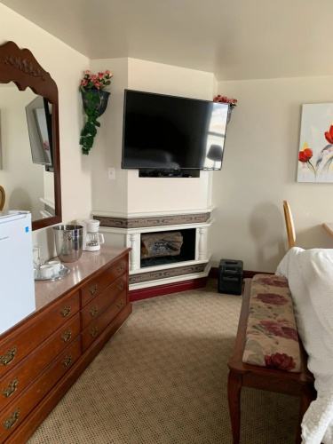 Lakeview Hotel
