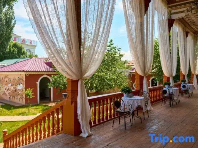 Yining Kajiasa Homestay