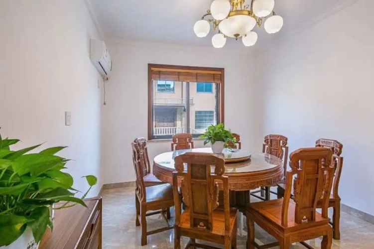 4 Bedrooms Cottage