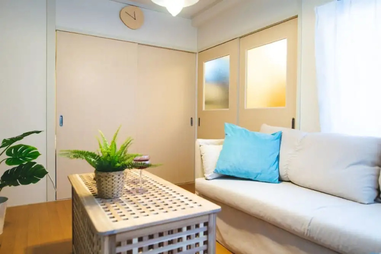 Shinsaibashi Beach House