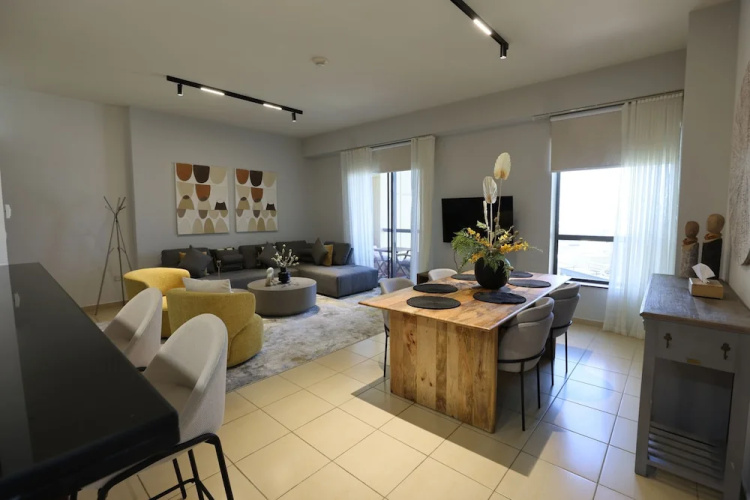 Stylish 1BR with Serene Sea View