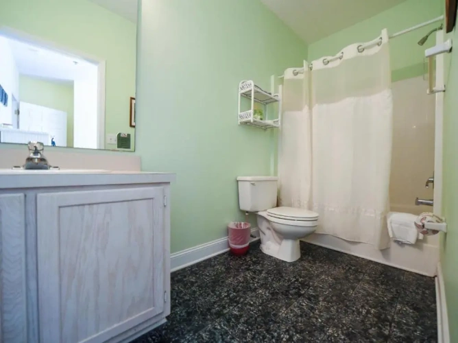 2 Bedrooms Villa