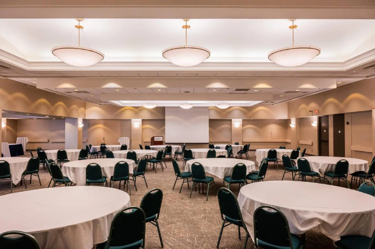 Radisson Hotel Duluth-Harborview photo 17