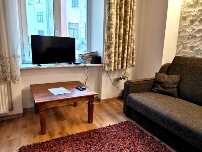 2 Bedrooms Apartment