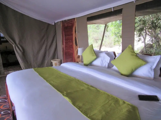 Ahadi Mara Camp