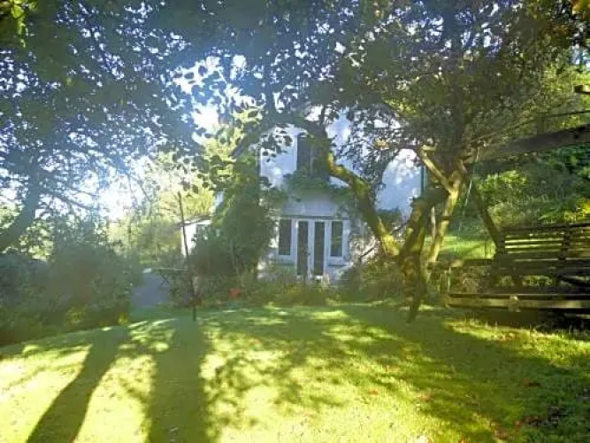 Lea cottage