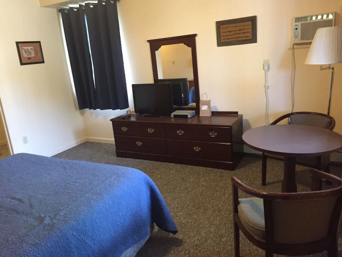 Historic Mansion House Inn
