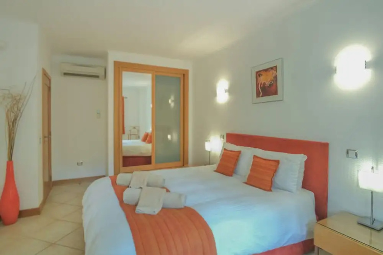 Monte Laranja Apt in Lagos