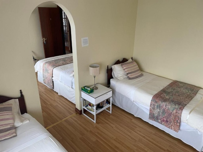 Standard Triple room