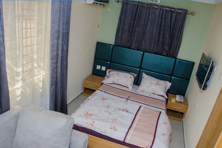Coolio Hotel & Suites