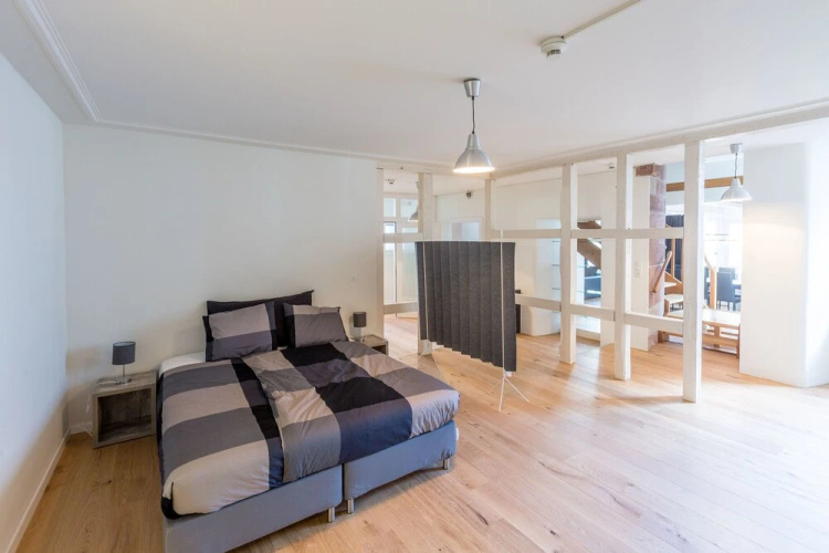 AIRSTAY Luxury Villa