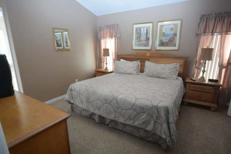 277476 Spa Pool Home With 2-master Suites & Games!