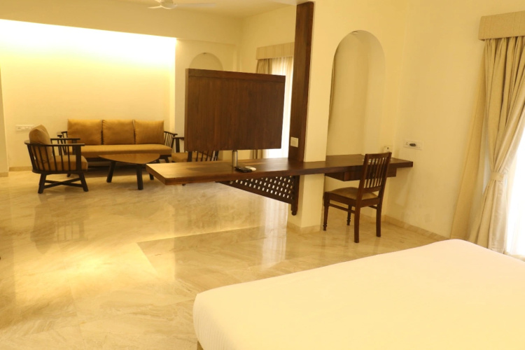 The Pavillion Hotel