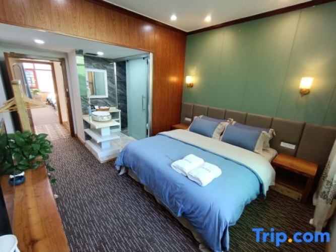 Family Suite with courtyard view