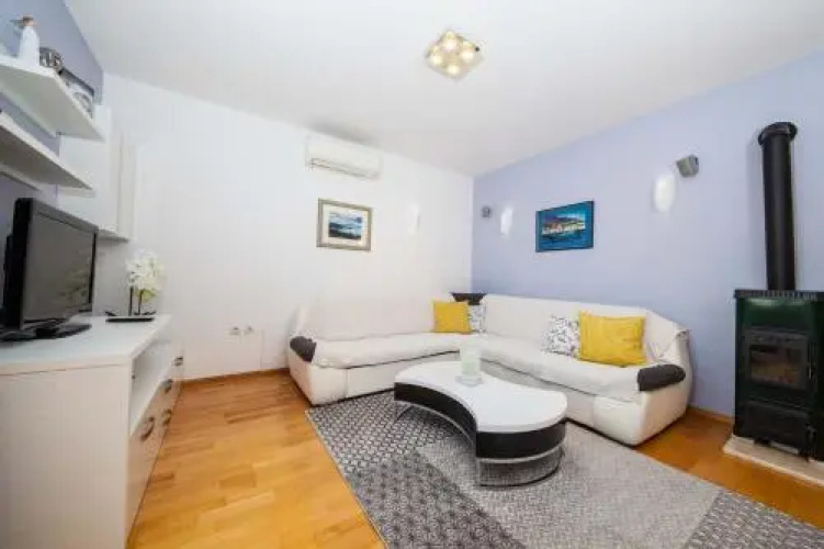 Apartment Sarena