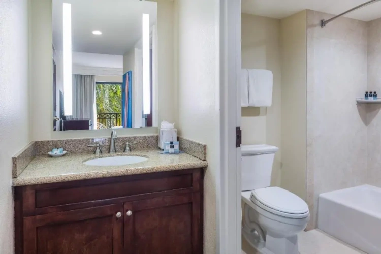 2 Bedrooms Quadruple Suite with pool view