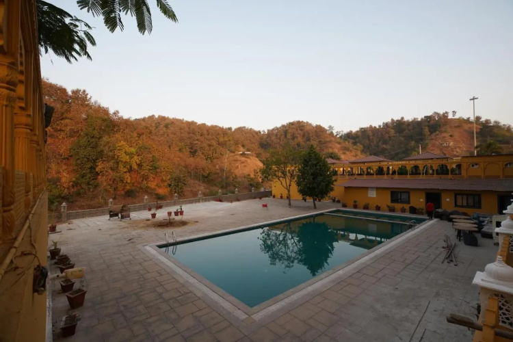 Rawla Ratanpur - Kingfisher Hotel