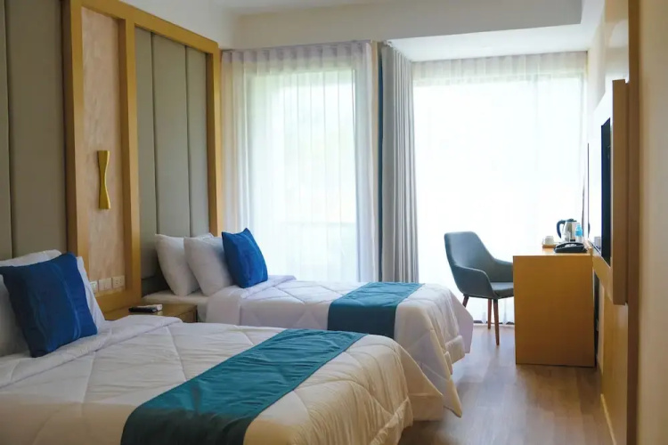 Jamins Hotel & Resort Inc