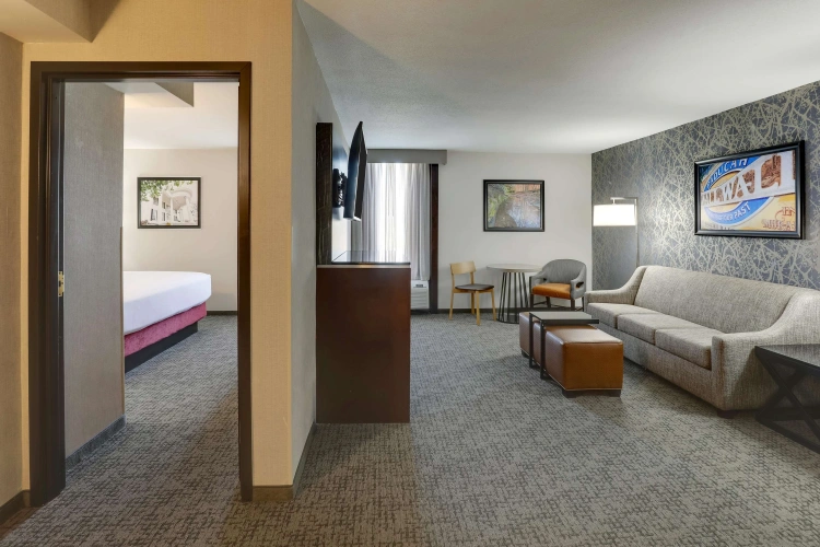 2 Bedrooms Double Suite