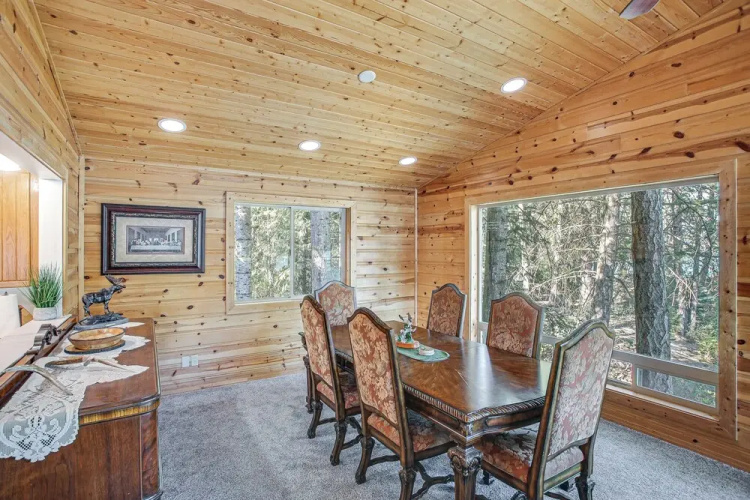 Spokane River Access & Fire Pit: Post Falls Cabin