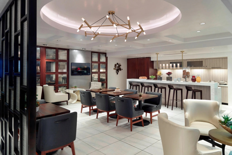 Marriott New Orleans Metairie at Lakeway photo 28