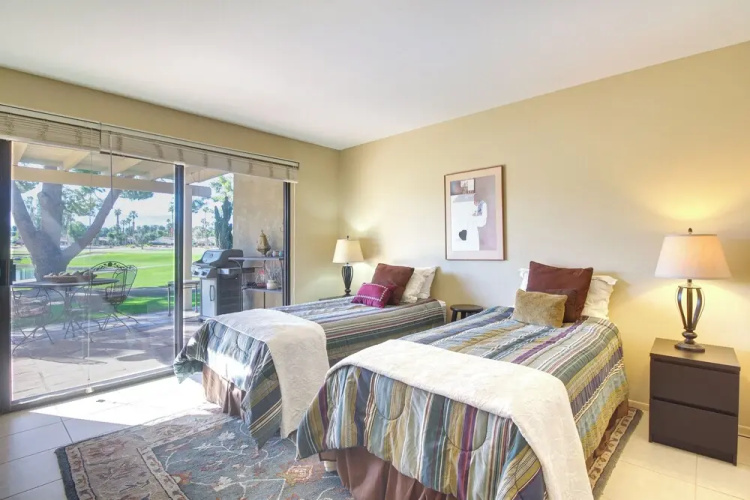 Pet-friendly Palm Desert Gem on Golf Course!