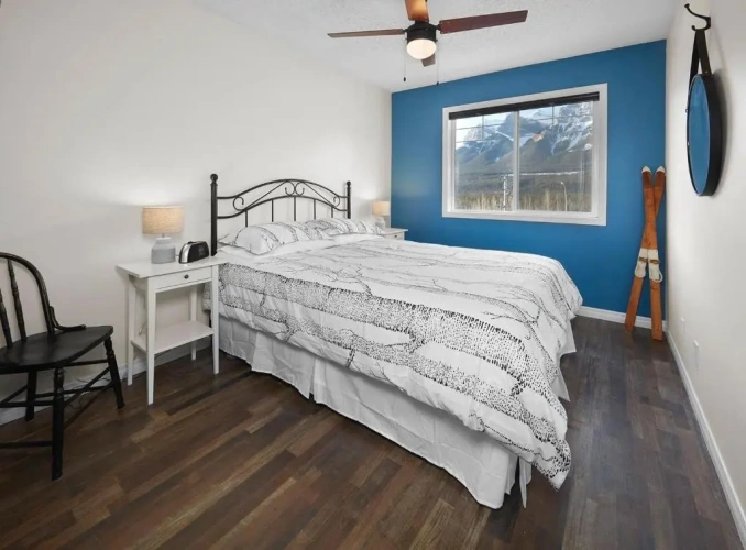 2 Bedrooms Apartment
