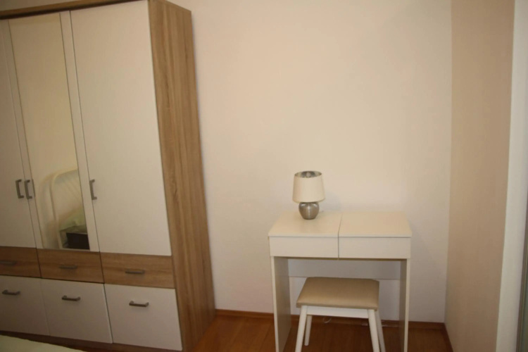 Apartment NUMBER 17