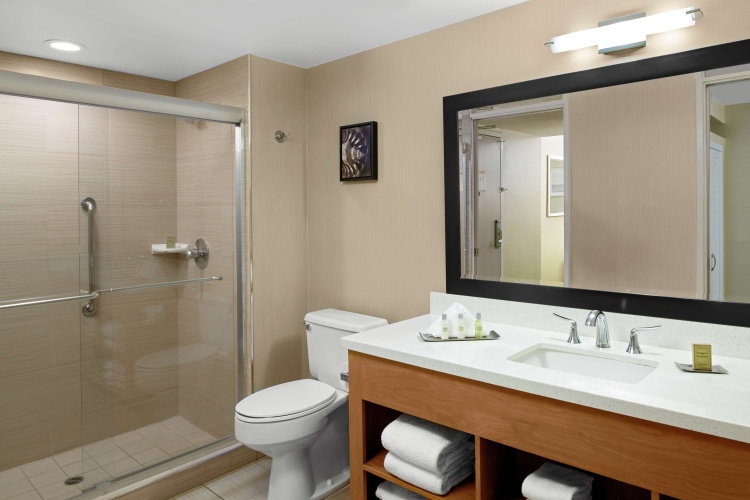 DoubleTree by Hilton San Pedro - Port of Los Angeles photo 11