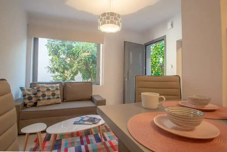 Ithaka Deluxe Home