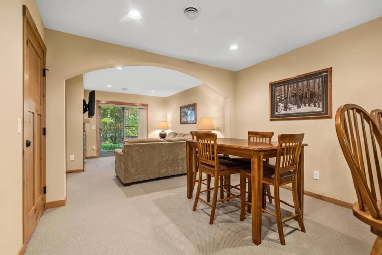 Gull Lake All-season Getaway w/ Private Deck