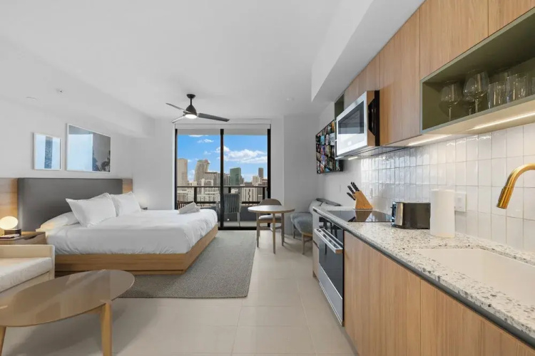 Panoramic City Views Studio in Miami