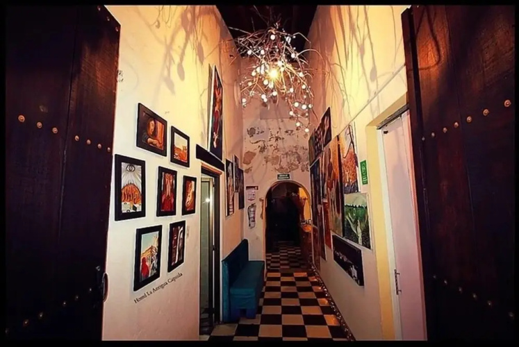 Hostel la Antigua Capsula