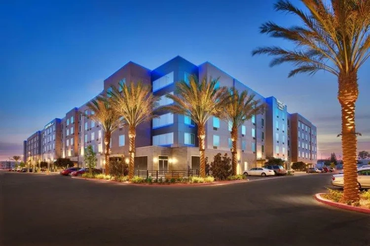 1 Bedroom Quadruple Suite