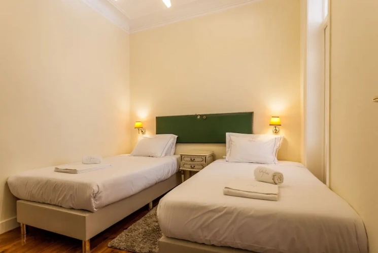 3 Bedrooms Apartment