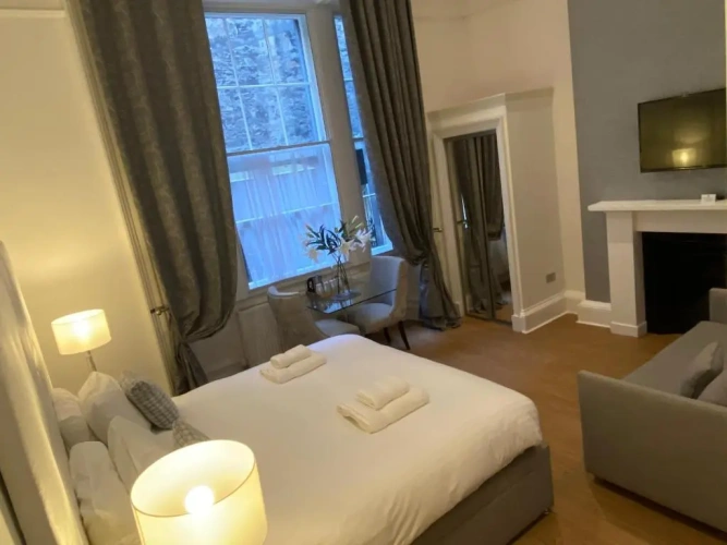 Deluxe Double Suite