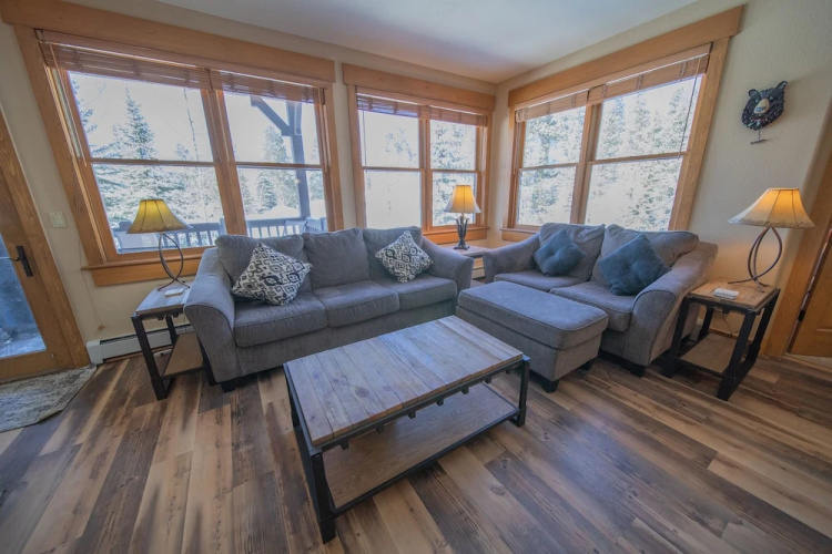 Elk Run Villas 9574