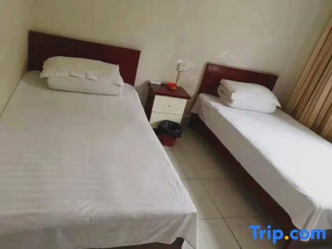 Zhijin Jinggui Hotel
