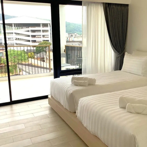 The Brillianest Gallery Hotel