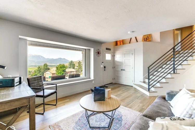 5 Bedrooms Cottage