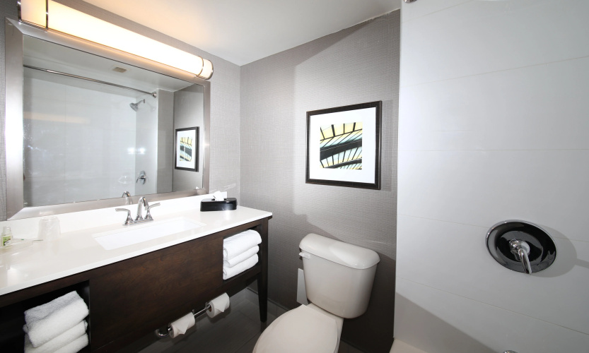 Holiday Inn Peterborough-Waterfront photo 10